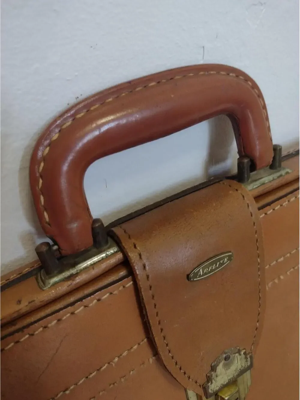 VTG 60s Arflite Leather Briefcase Brass Hardware Mid Century Structured 18x14x5